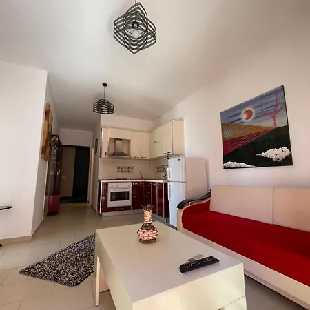 Sea Heaven - With Free Parking Apartment